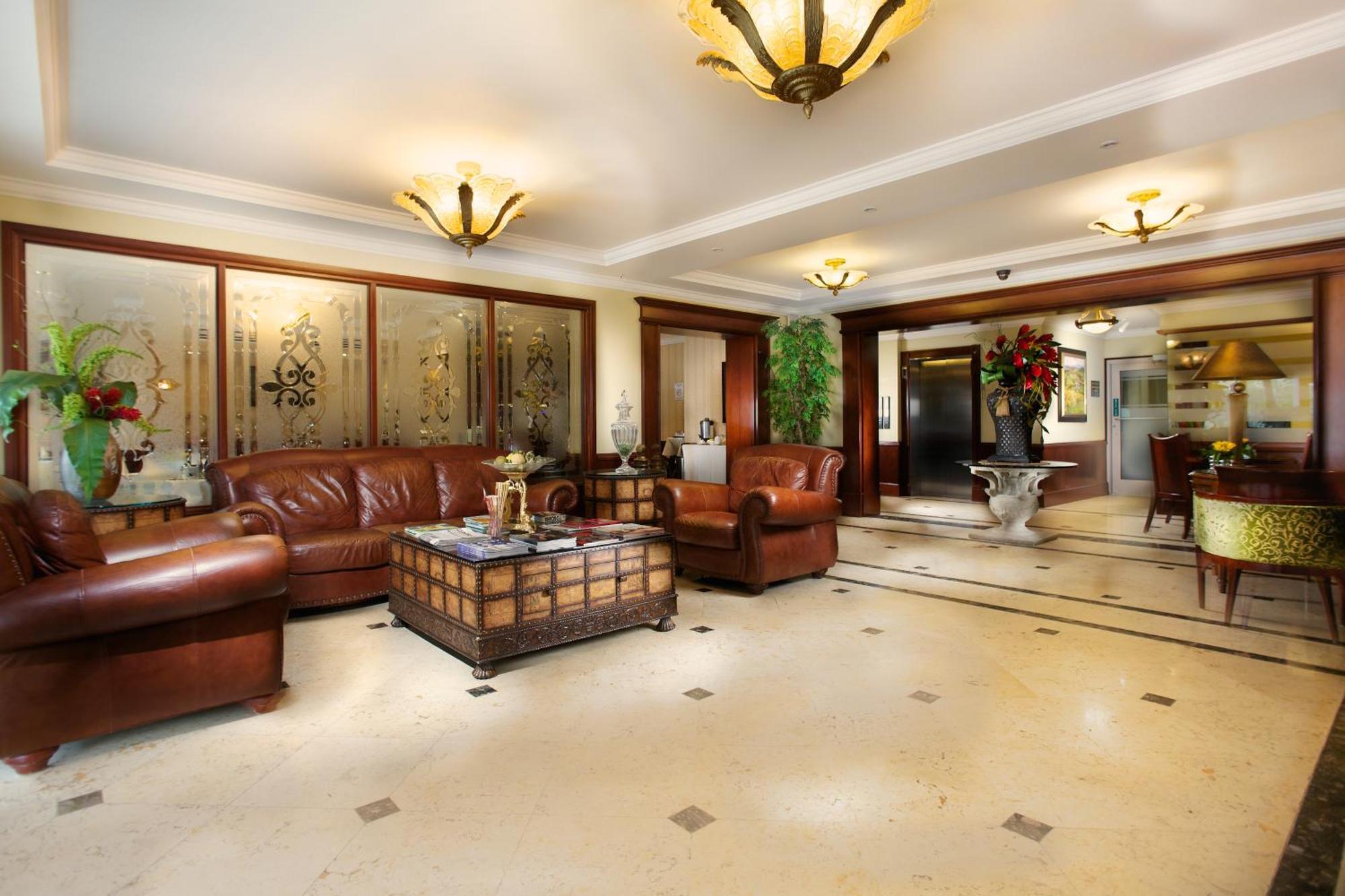 Hotel Toscana 3*